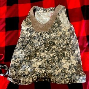 Women’s dress tank top